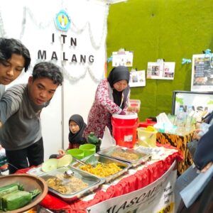 Nasi Bakar Mahasiswa ITN Malang 2 Jam Ludes di KMI 2022