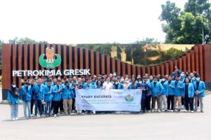 Mahasiswa Teknik Elektro S-1 ITN Malang kunjungan industri ke PT Petrokimia Gresik