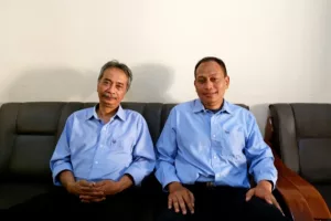 Kaprodi Teknik Listrik D-3, ITNMalang, Ir. Eko Nurcahyo, MT, (kiri) bersama Sekretaris Prodi Teknik listrikD-3 ITN Malang Rahmadi Setiawan ST,. MT.