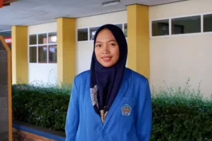 Beti Miftahul Karimah, salah satu lulusan terbaik Teknik Geodesi S-1, Fakultas Teknik Sipil dan Perencanaan (FTSP), ITN Malang.