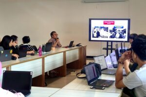 Firman Afrianto, ST., MT., PhD (cand), IAP., memberi materi dalam Pelatihan Plano AI kepada mahasiswa PWK ITN Malang