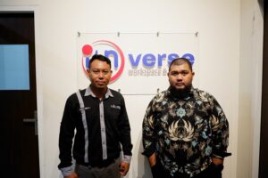Kaprodi Teknik Informatika S-1, ITN Malang Yosep Agus Pranoto, ST., MT., (kiri) bersama Sekprodi Teknik Informatika S-1, Deddy Rudhistiar, S.Kom., M.Cs (2)