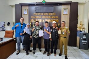 Penyerahan Berita Acara Serah Terima (BAST) dari Tim Abdimas ITN Malang kepada mitra