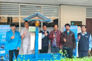 Dr. Ir. Aladin Eko Purkuncoro, ST., MT., dosen Teknik Mesin D3, ITN Malang bersama tim monev di LPPM ITN Malang.
