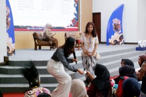 Branch Manager Bank BTN KCP Batu, Ratih Cahyaratri Pribadi, SP., MP., saat memberikan literasi keuangan kepada mahasiswa baru Abhyasa 57 pada acara Gigantik 2026 ITN Malang (2)