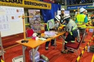 Khoyru Nisya Salsabila Putri mahasiswa Teknik Sipil S-1 ITN Malang saat mengikuti babak final Kompetisi Bangunan Gedung Indonesia (KBGI) XVI Tahun 2025 (1)