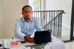 Kepala LPKU ITN Malang, Dr. Ir. Ardiyanto Maksimilianus Gai, ST., M.Si., MM., selaku pejabat penandatangan kontrak percepatan penyusunan RDTR secara swakelola dengan Kementerian ATRBPN